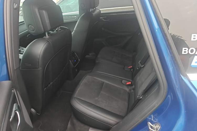 Used Porsche Macan 2018 Macan 2.0T Left Rear Seat