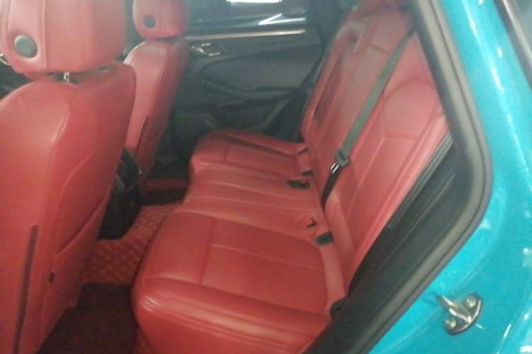 Used Porsche Macan 2018 Macan 2.0T Left Rear Seat