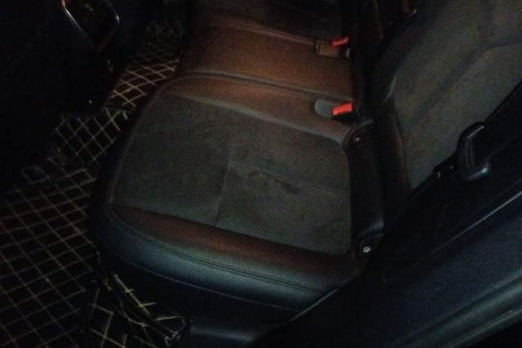 Used Porsche Macan 2018 Macan 2.0T Left Rear Seat