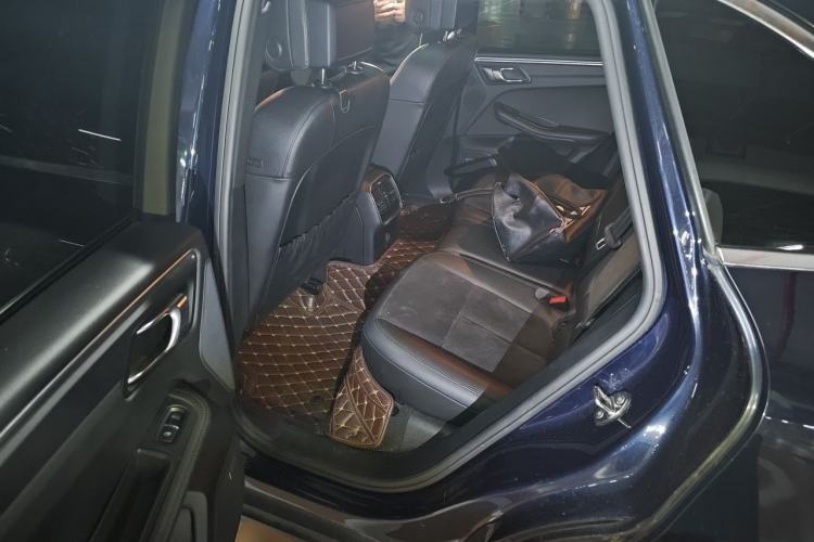 Used Porsche Macan 2018 Macan 2.0T Left Rear Seat