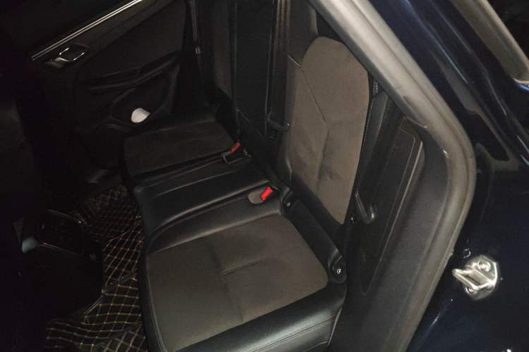 Used Porsche Macan 2018 Macan 2.0T Left Rear Seat