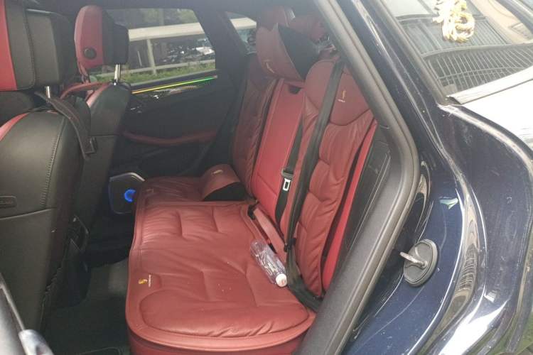 Used Porsche Macan 2018 Macan 2.0T Left Rear Seat