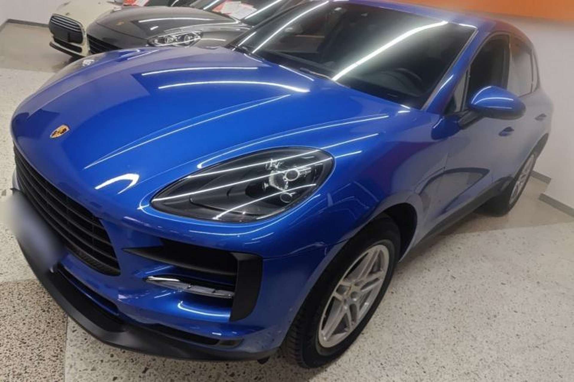 Used Porsche Macan 2018 Macan 2.0T Left Side