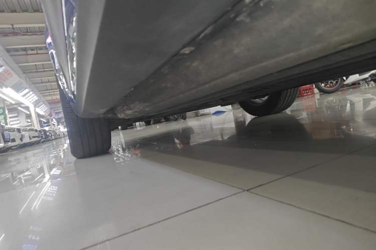 Used Porsche Macan 2018 Macan 2.0T Left Side Sill