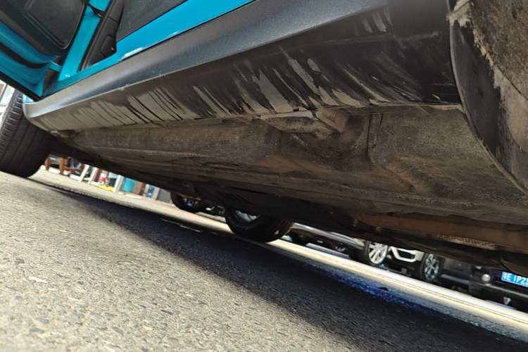 Used Porsche Macan 2018 Macan 2.0T Left Side Sill