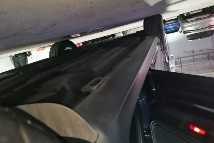 Used Porsche Macan 2018 Macan 2.0T Left Side Sill