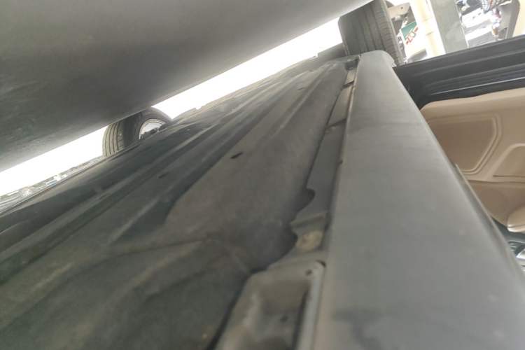 Used Porsche Macan 2018 Macan 2.0T Left Side Sill