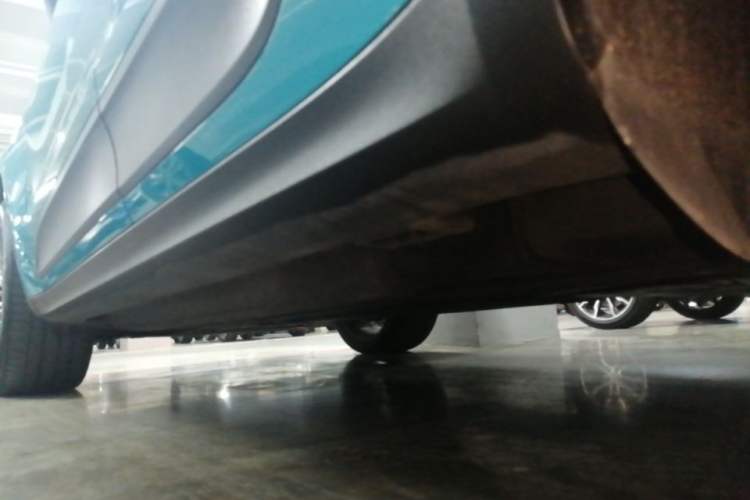 Used Porsche Macan 2018 Macan 2.0T Left Side Sill