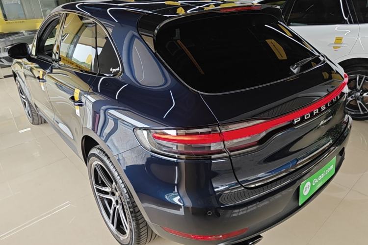 Used Porsche Macan 2018 Macan 2.0T Rear Left 45 Deg