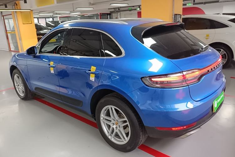 Used Porsche Macan 2018 Macan 2.0T Rear Left 45 Deg