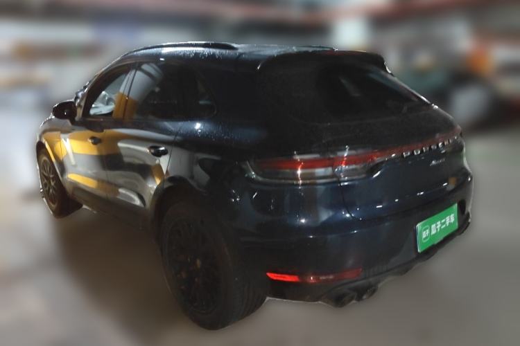 Used Porsche Macan 2018 Macan 2.0T Rear Left 45 Deg