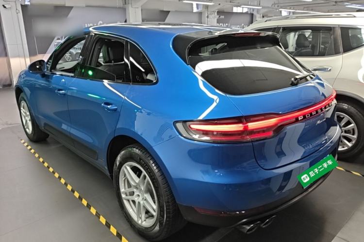 Used Porsche Macan 2018 Macan 2.0T Rear Left 45 Deg