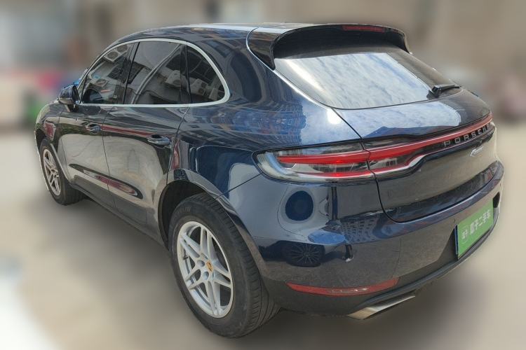 Used Porsche Macan 2018 Macan 2.0T Rear Left 45 Deg