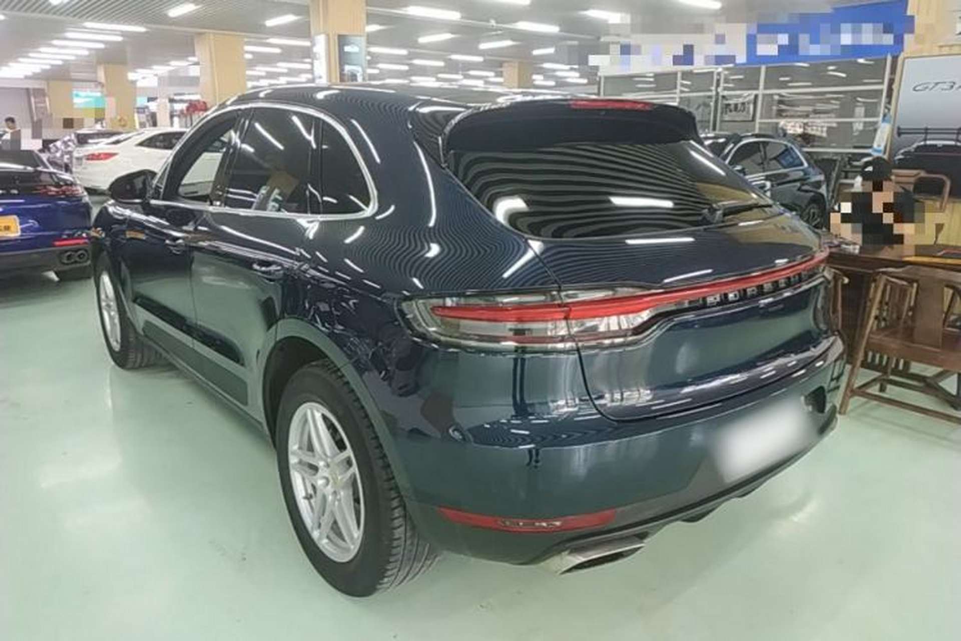 Used Porsche Macan 2018 Macan 2.0T Rear Left 45 Deg