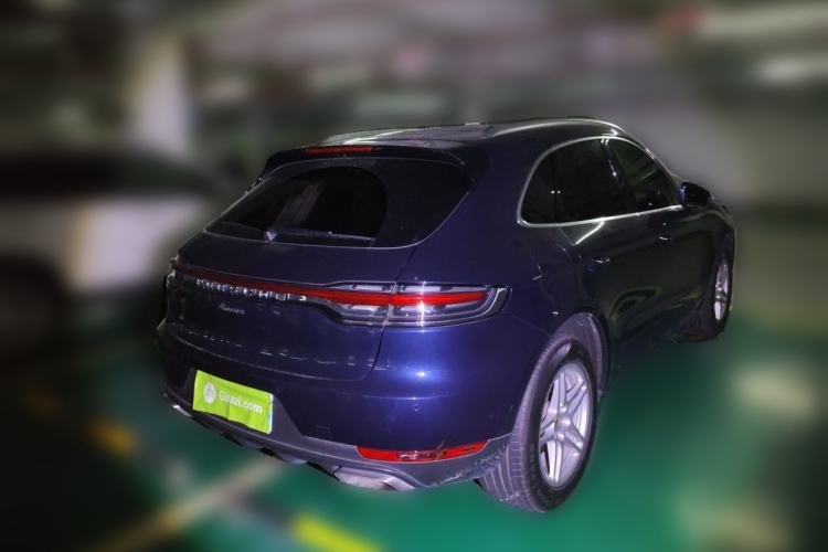 Used Porsche Macan 2018 Macan 2.0T Rear Right 45 Deg