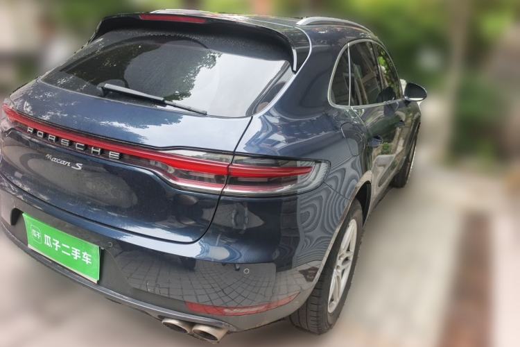 Used Porsche Macan 2018 Macan 2.0T Rear Right 45 Deg