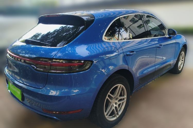 Used Porsche Macan 2018 Macan 2.0T Rear Right 45 Deg
