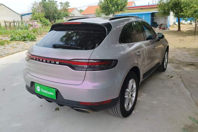 Used Porsche Macan 2018 Macan 2.0T Rear Right 45 Deg