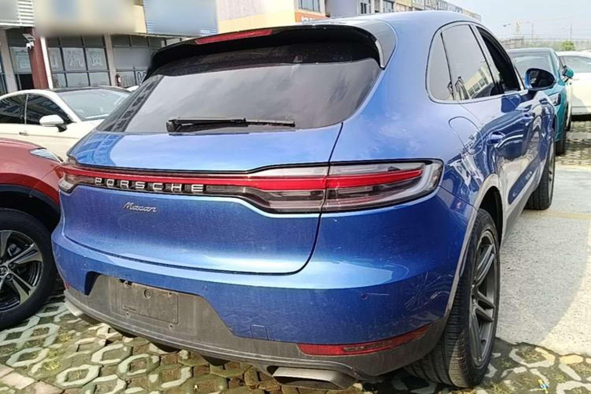 Used Porsche Macan 2018 Macan 2.0T Rear Right 45 Deg