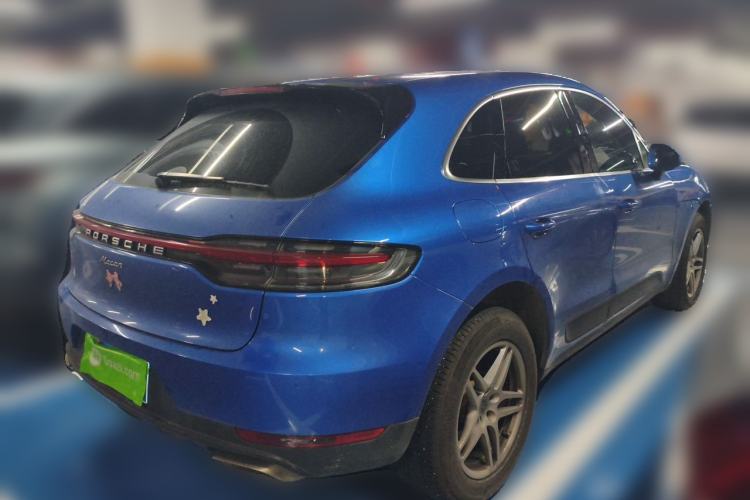 Used Porsche Macan 2018 Macan 2.0T Rear Right 45 Deg