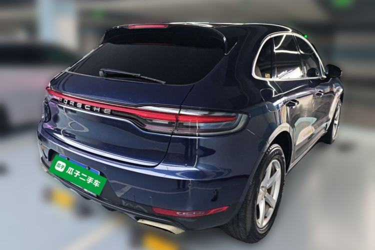 Used Porsche Macan 2018 Macan 2.0T Rear Right 45 Deg