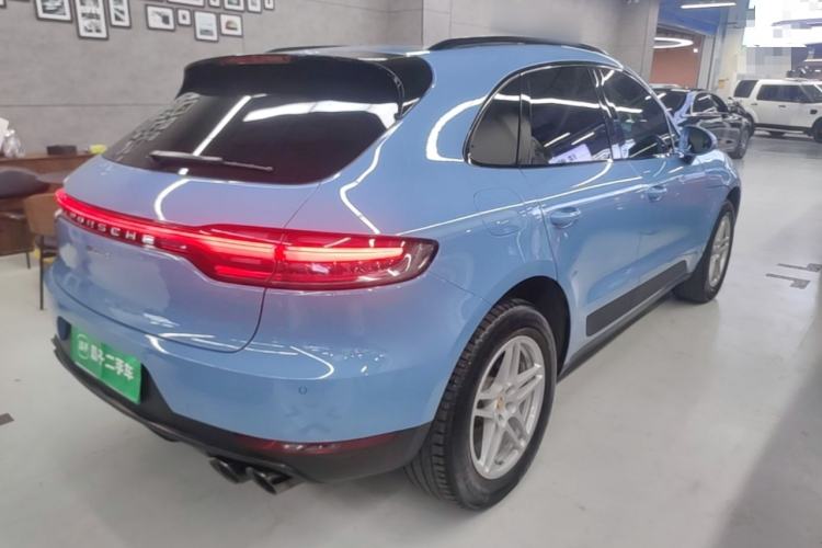 Used Porsche Macan 2018 Macan 2.0T Rear Right 45 Deg