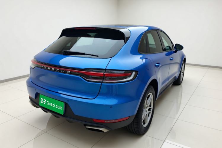 Used Porsche Macan 2018 Macan 2.0T Rear Right 45 Deg