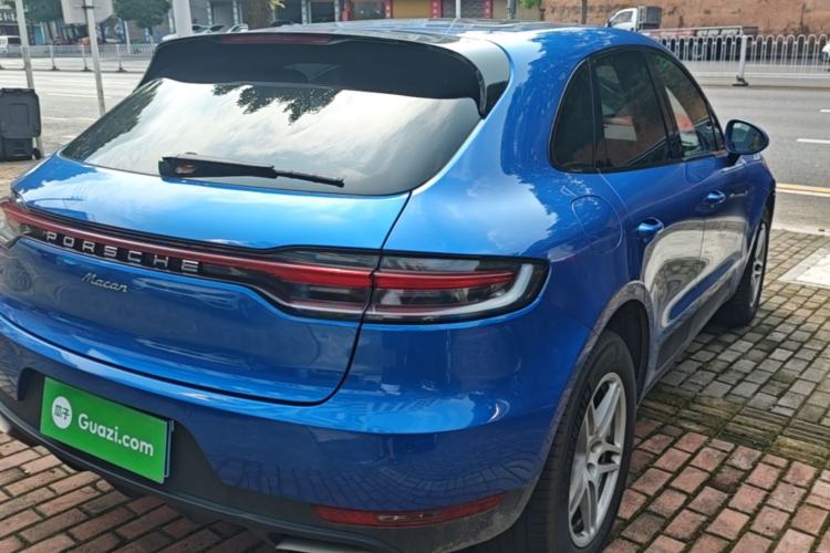 Used Porsche Macan 2018 Macan 2.0T Rear Right 45 Deg