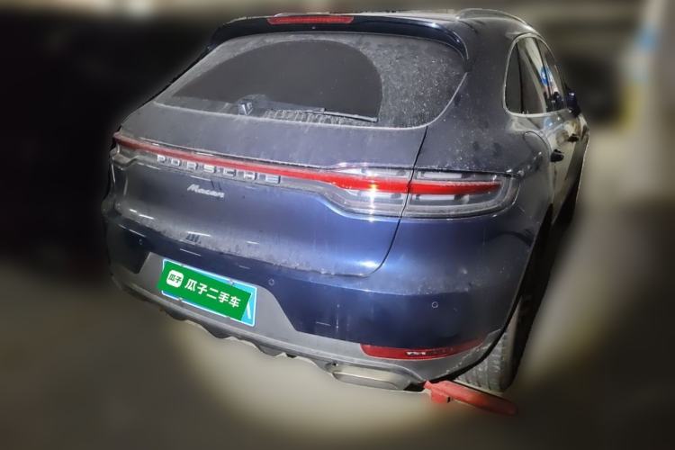 Used Porsche Macan 2018 Macan 2.0T Rear Right 45 Deg