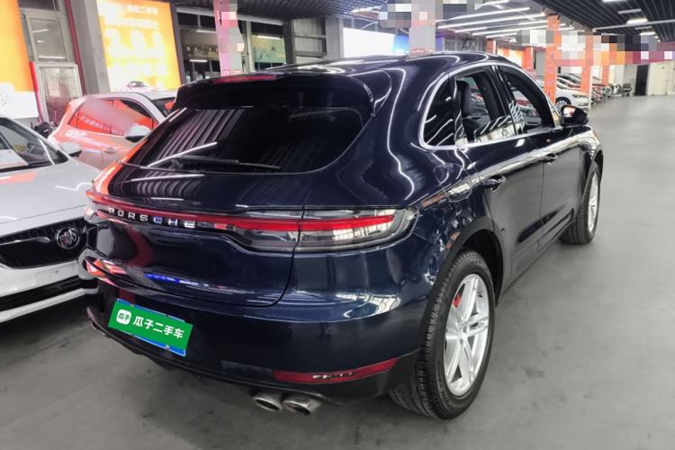 Used Porsche Macan 2018 Macan 2.0T Rear Right 45 Deg