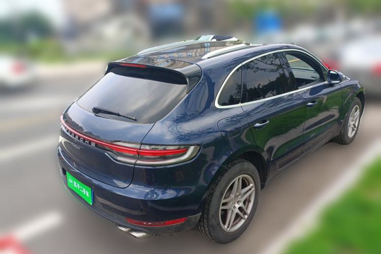 Used Porsche Macan 2018 Macan 2.0T Rear Right 45 Deg