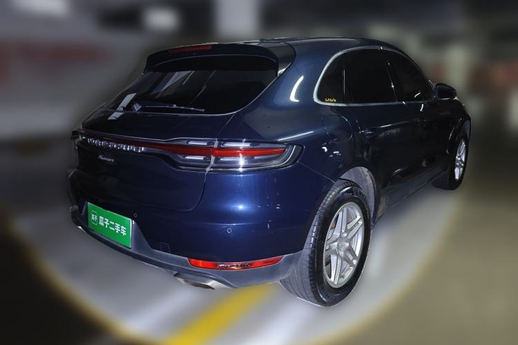 Used Porsche Macan 2018 Macan 2.0T Rear Right 45 Deg