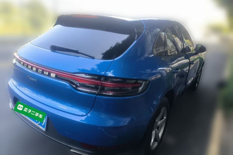 Used Porsche Macan 2018 Macan 2.0T Rear Right 45 Deg