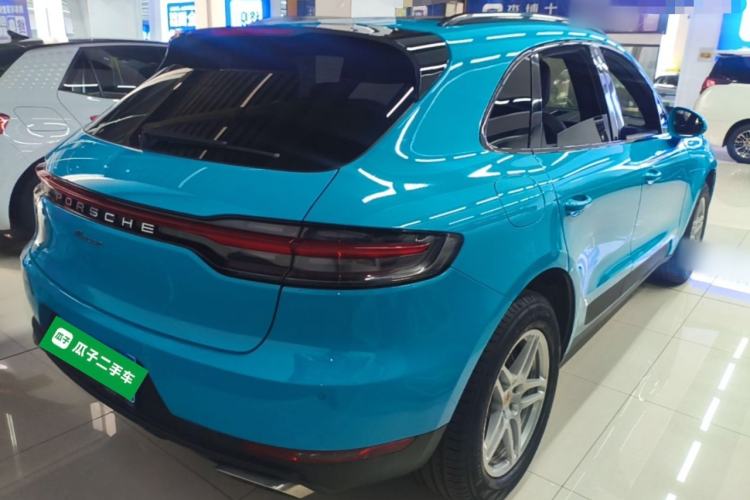 Used Porsche Macan 2018 Macan 2.0T Rear Right 45 Deg