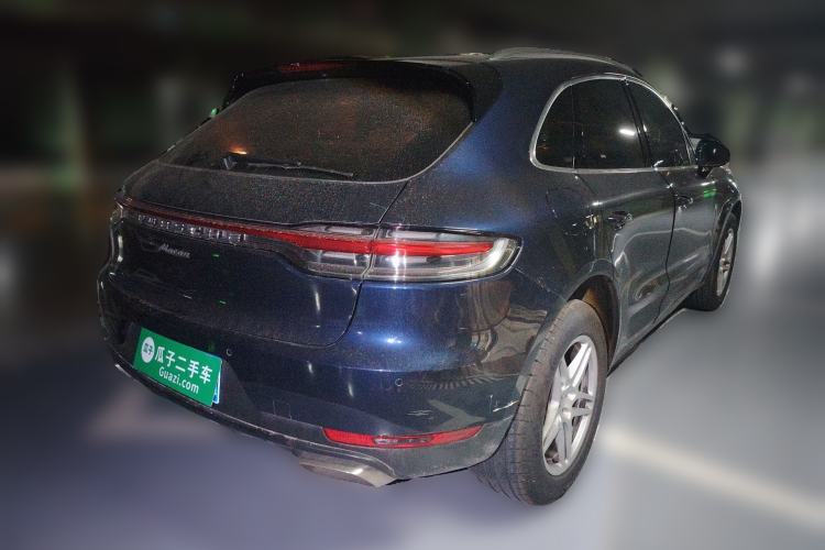 Used Porsche Macan 2018 Macan 2.0T Rear Right 45 Deg
