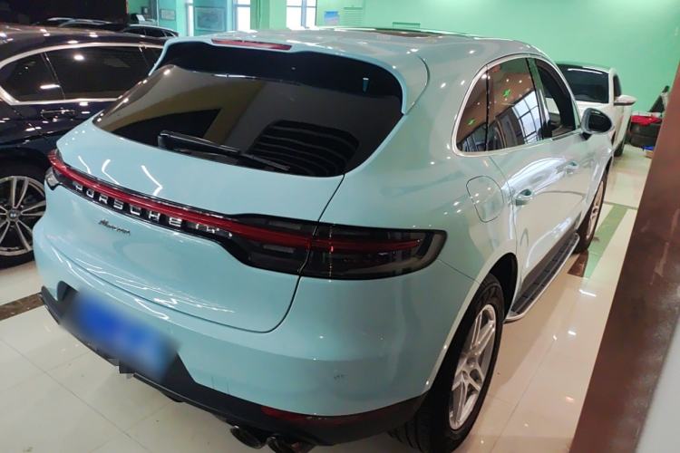 Used Porsche Macan 2018 Macan 2.0T Rear Right 45 Deg