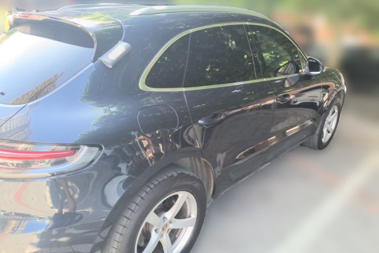 Used Porsche Macan 2018 Macan 2.0T Rear Right 45 Deg