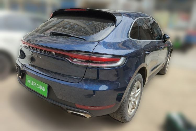 Used Porsche Macan 2018 Macan 2.0T Rear Right 45 Deg