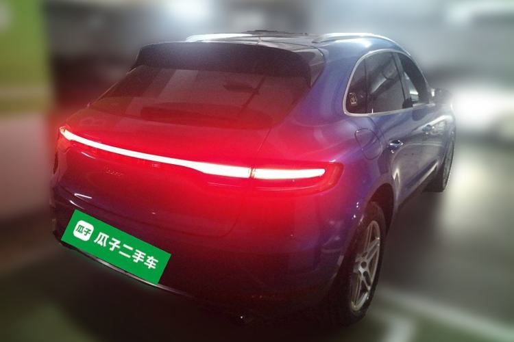 Used Porsche Macan 2018 Macan 2.0T Rear Right 45 Deg