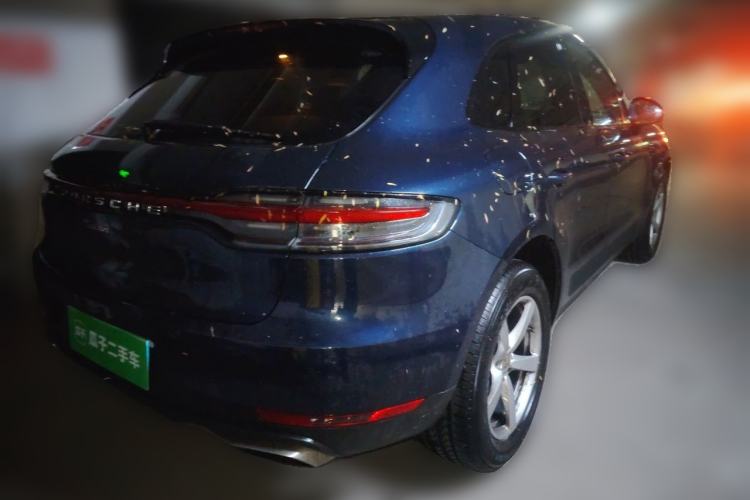 Used Porsche Macan 2018 Macan 2.0T Rear Right 45 Deg