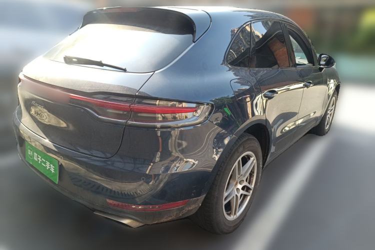 Used Porsche Macan 2018 Macan 2.0T Rear Right 45 Deg