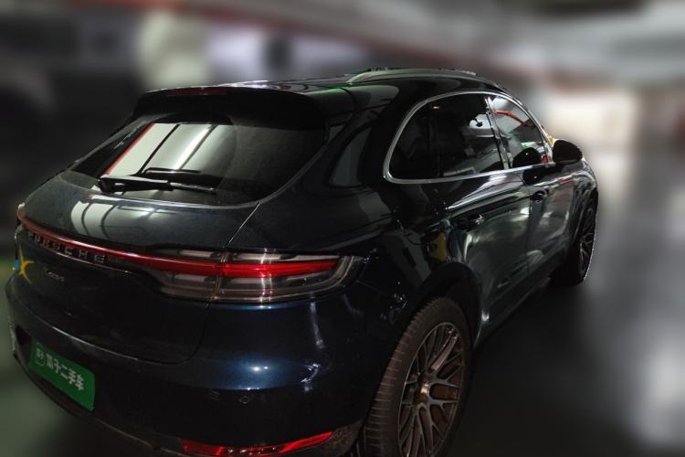 Used Porsche Macan 2018 Macan 2.0T Rear Right 45 Deg