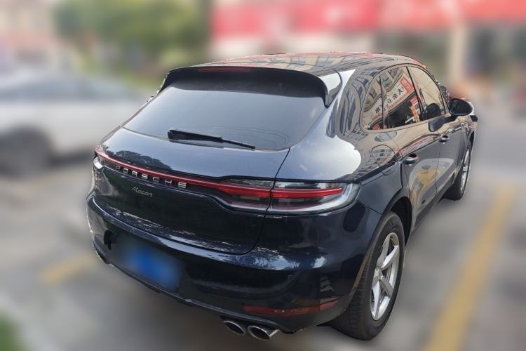 Used Porsche Macan 2018 Macan 2.0T Rear Right 45 Deg