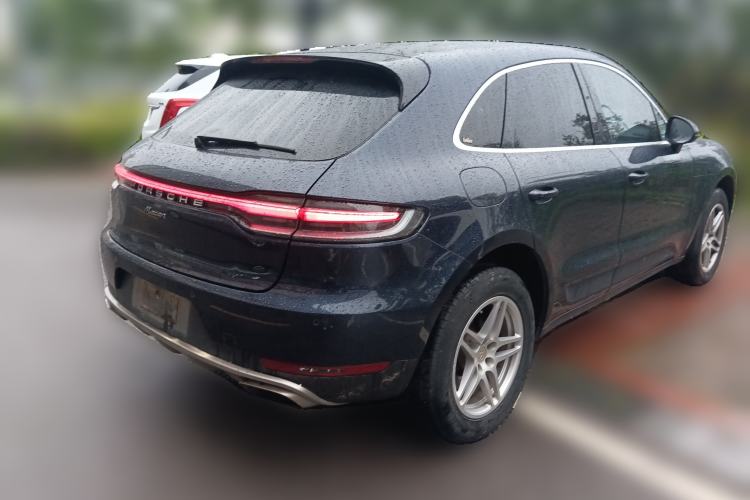 Used Porsche Macan 2018 Macan 2.0T Rear Right 45 Deg