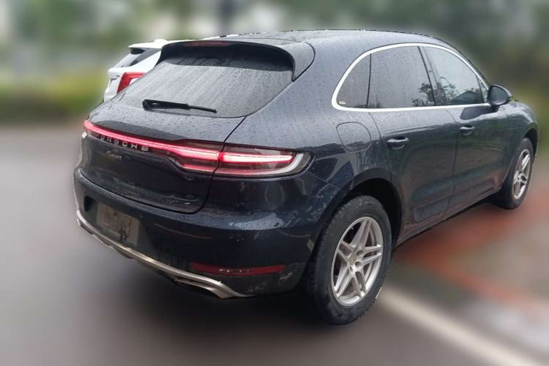 Used Porsche Macan 2018 Macan 2.0T Rear Right 45 Deg