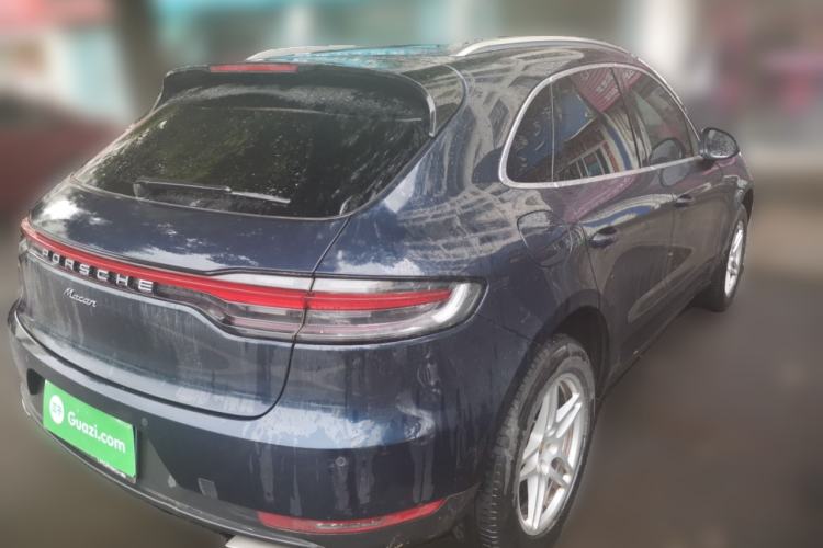 Used Porsche Macan 2018 Macan 2.0T Rear Right 45 Deg