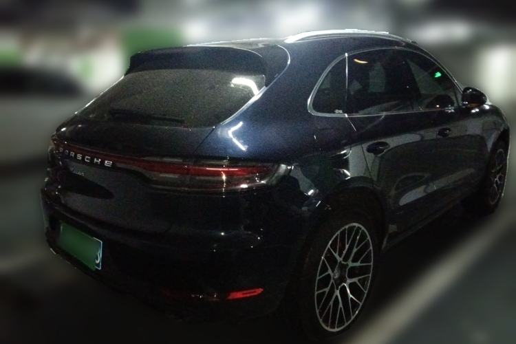 Used Porsche Macan 2018 Macan 2.0T Rear Right 45 Deg