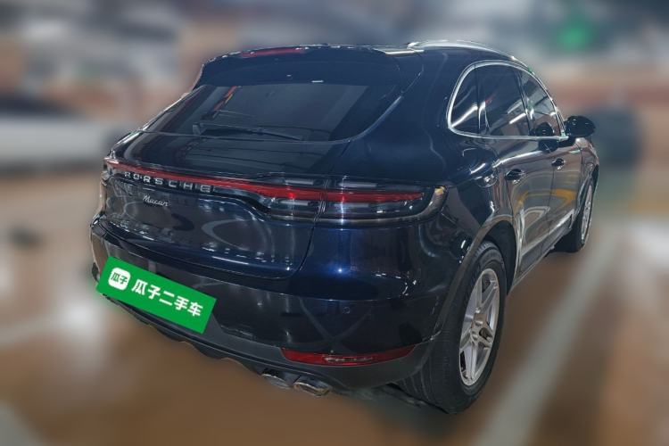 Used Porsche Macan 2018 Macan 2.0T Rear Right 45 Deg