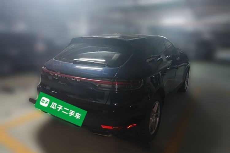 Used Porsche Macan 2018 Macan 2.0T Rear Right 45 Deg