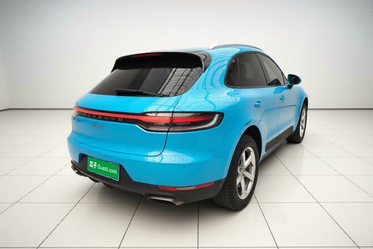 Used Porsche Macan 2018 Macan 2.0T Rear Right 45 Deg